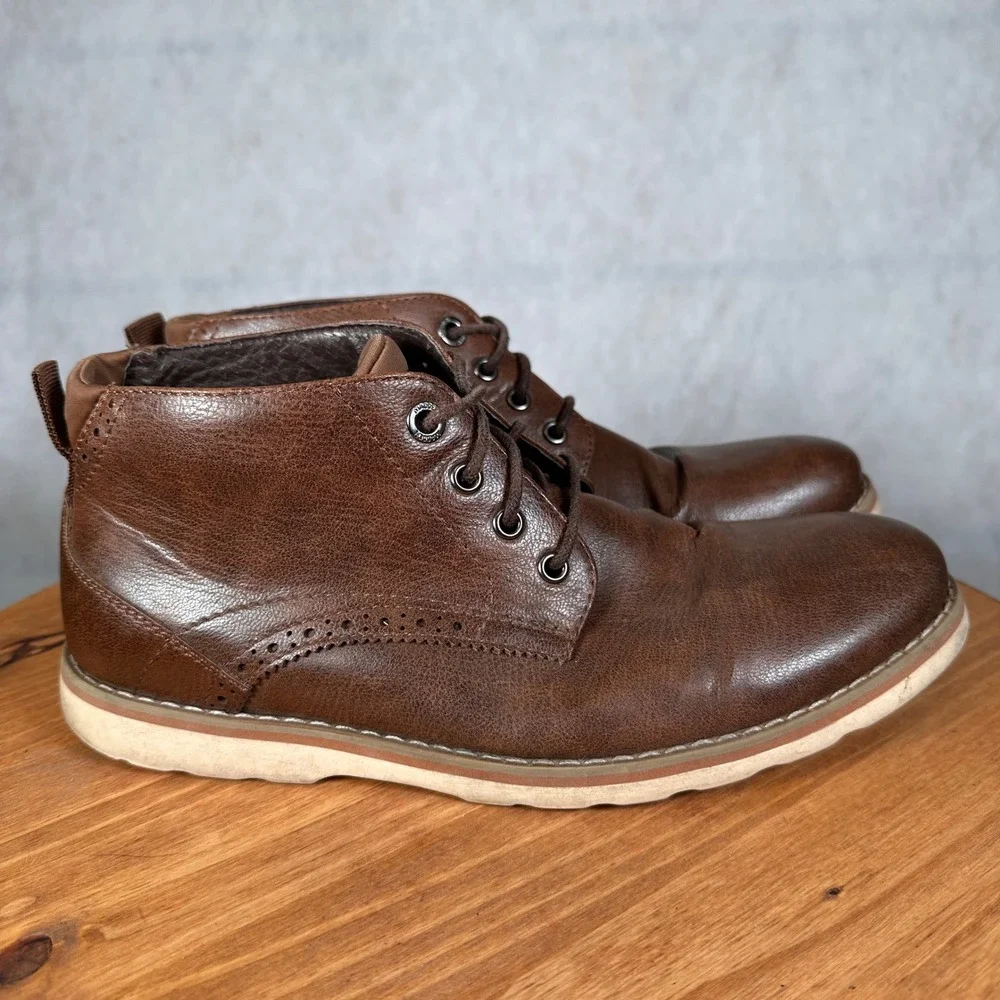 Madden Chukka Boots Mens Size 9 Brown Good Lace Up Brogue Detail Ortholite